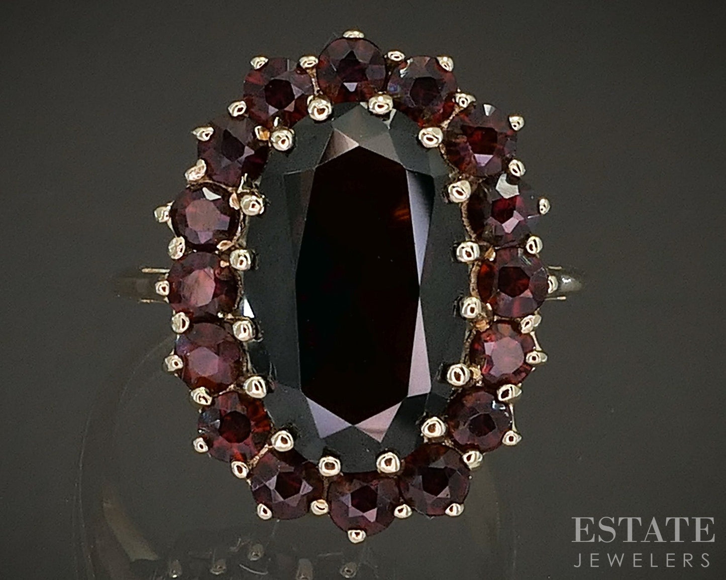 Vintage 10k Yellow Gold Oval Natural Garnet Halo Ladies Ring 3.1g p20251