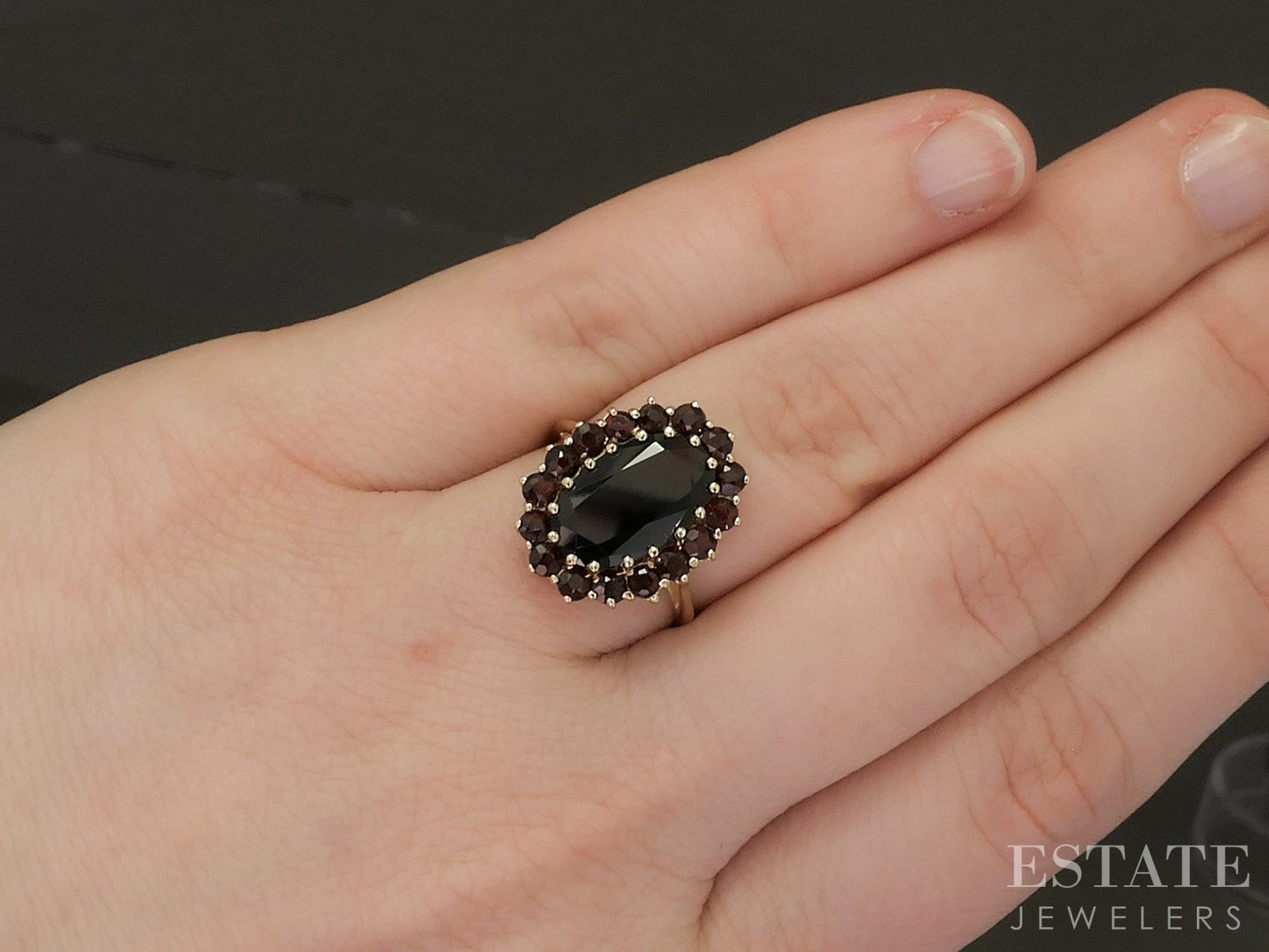Vintage 10k Yellow Gold Oval Natural Garnet Halo Ladies Ring 3.1g p20251
