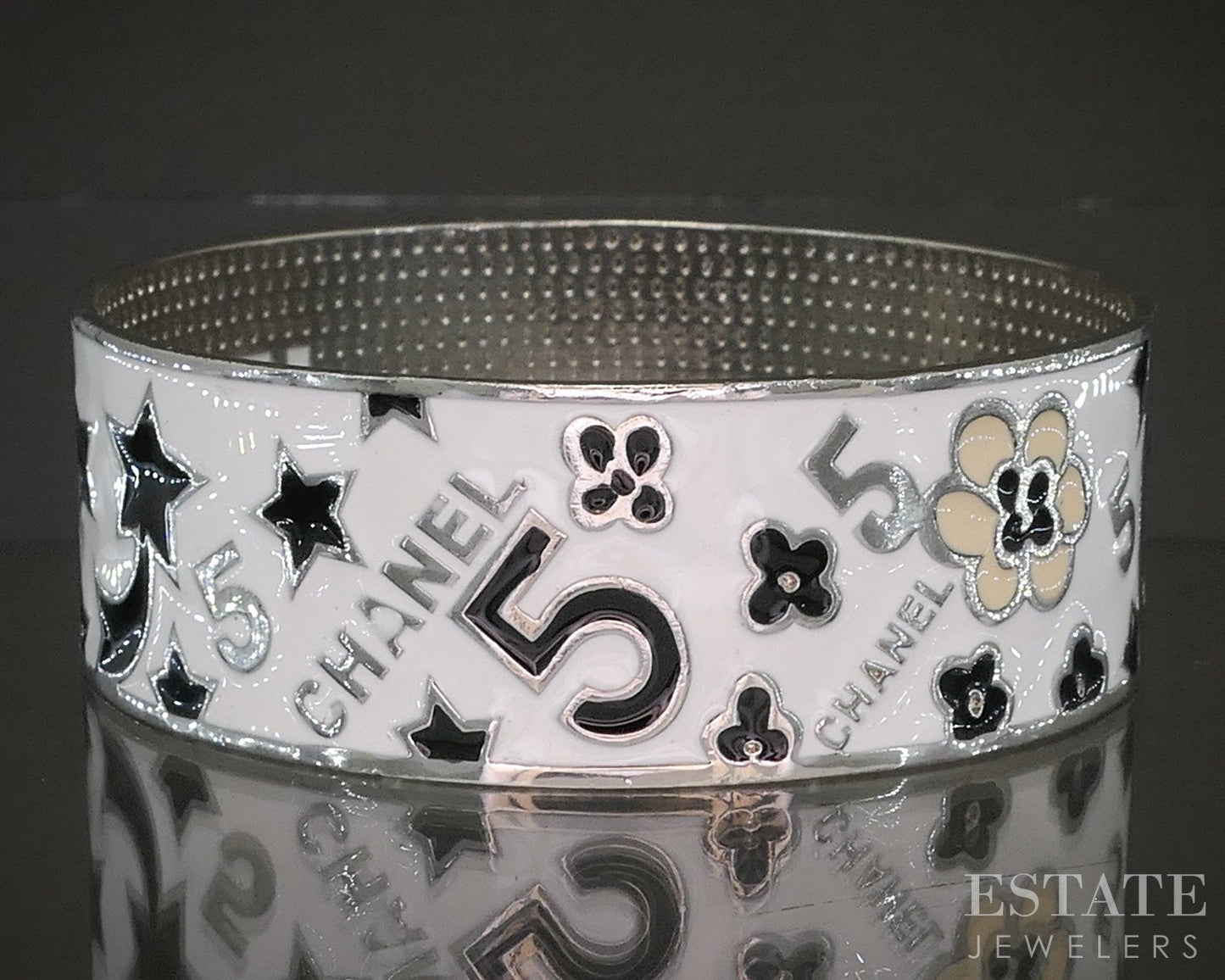 Chanel CC Logo Star Flower #5 Enameled Bangle Bracelet p22471