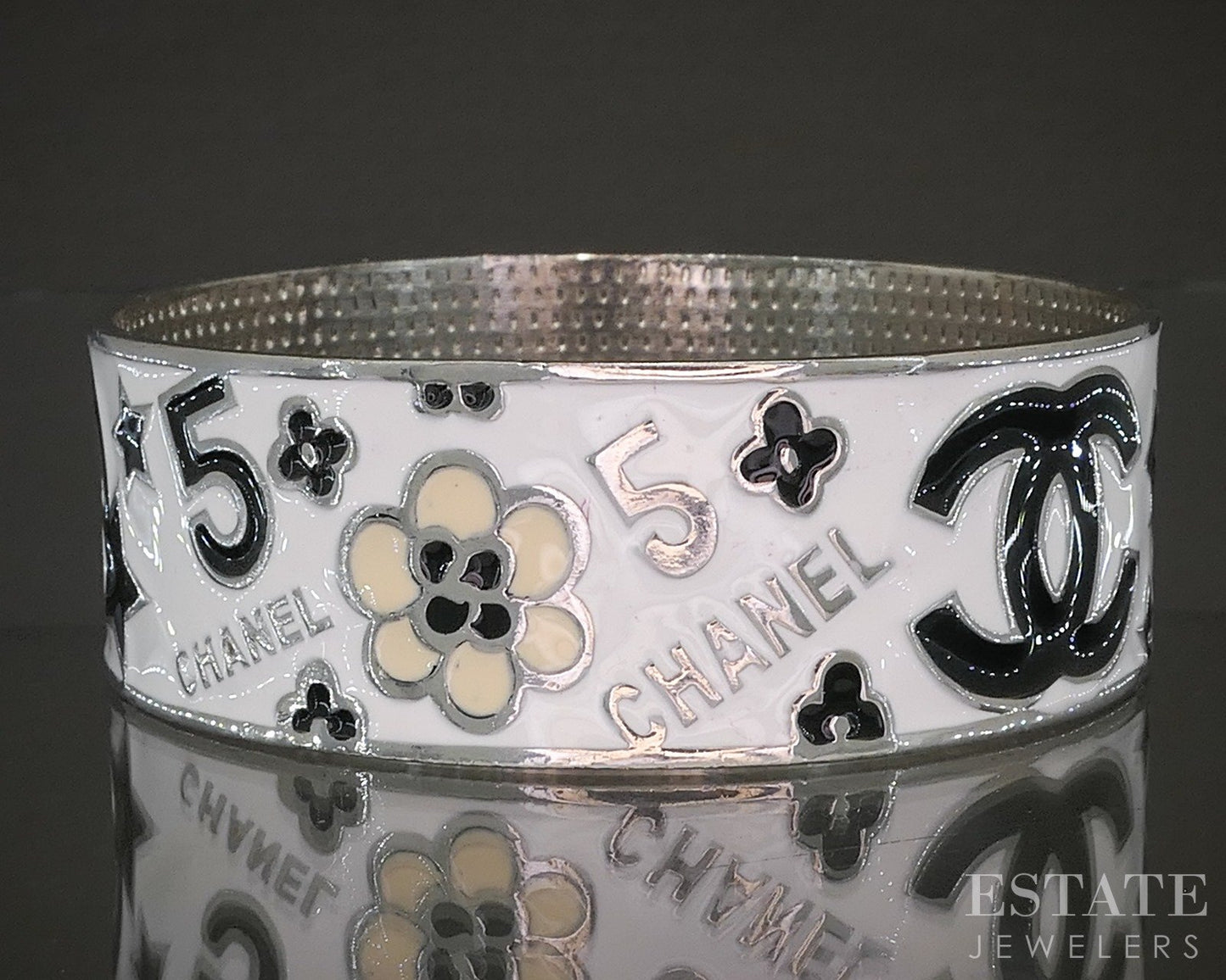 Chanel CC Logo Star Flower #5 Enameled Bangle Bracelet p22471