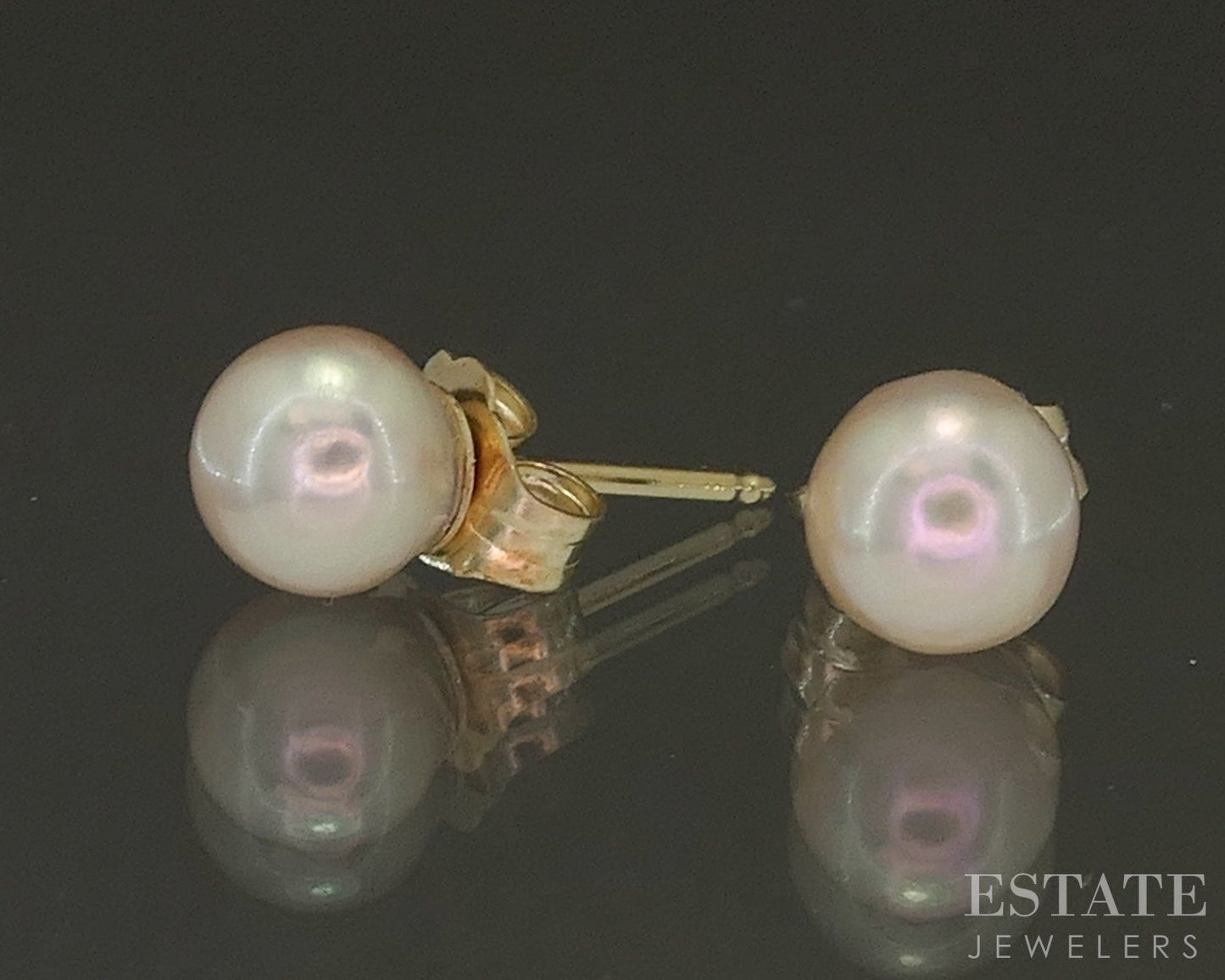 14k Yellow Gold 5.5mm Cultured Pearl Stud Ladies Earrings p22850