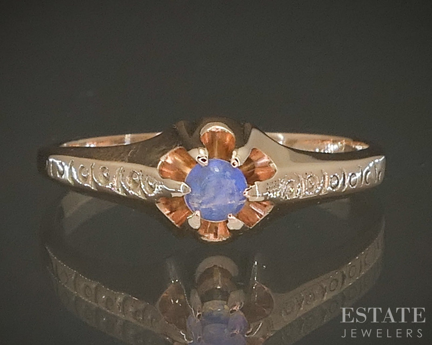 Antique Victorian 10k Yellow Gold Natural Moonstone Belcher Ring 2.0g p52748