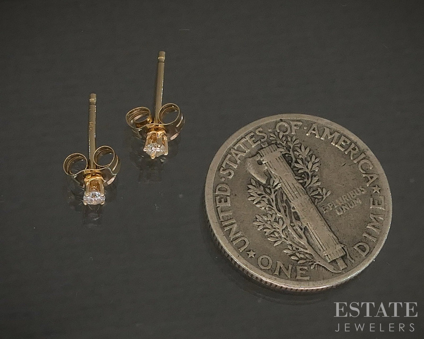 14k Yellow Gold Round Natural .05ctw Diamond Stud Earrings p22497b