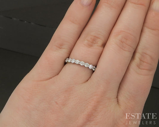 18k White Gold Natural .45ctw Diamond Ladies Wedding Band 2.6g p22829