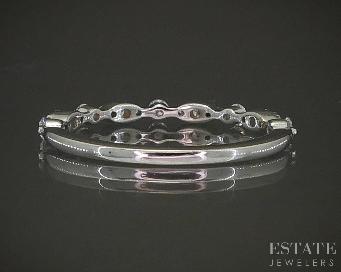 14k White Gold Natural .15ctw Diamond Ladies Wedding Band 1.4g p22831