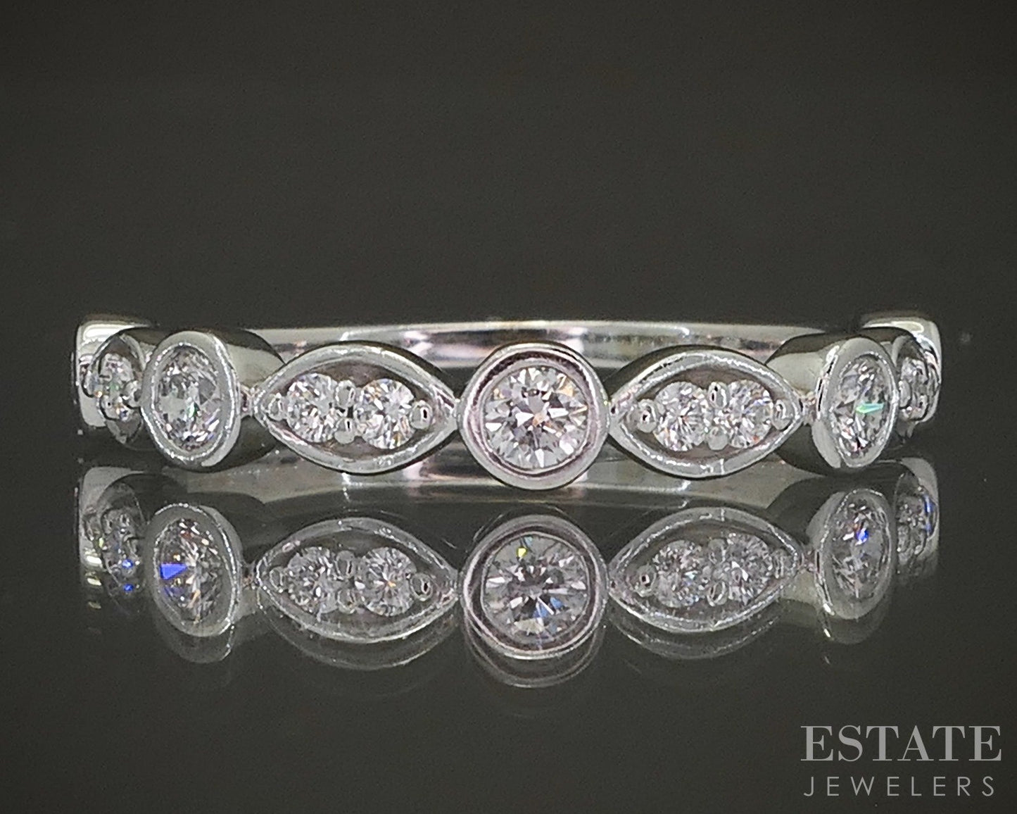 14k White Gold Round Natural .24ctw Diamond Ladies Wedding Band 2.7g p23736