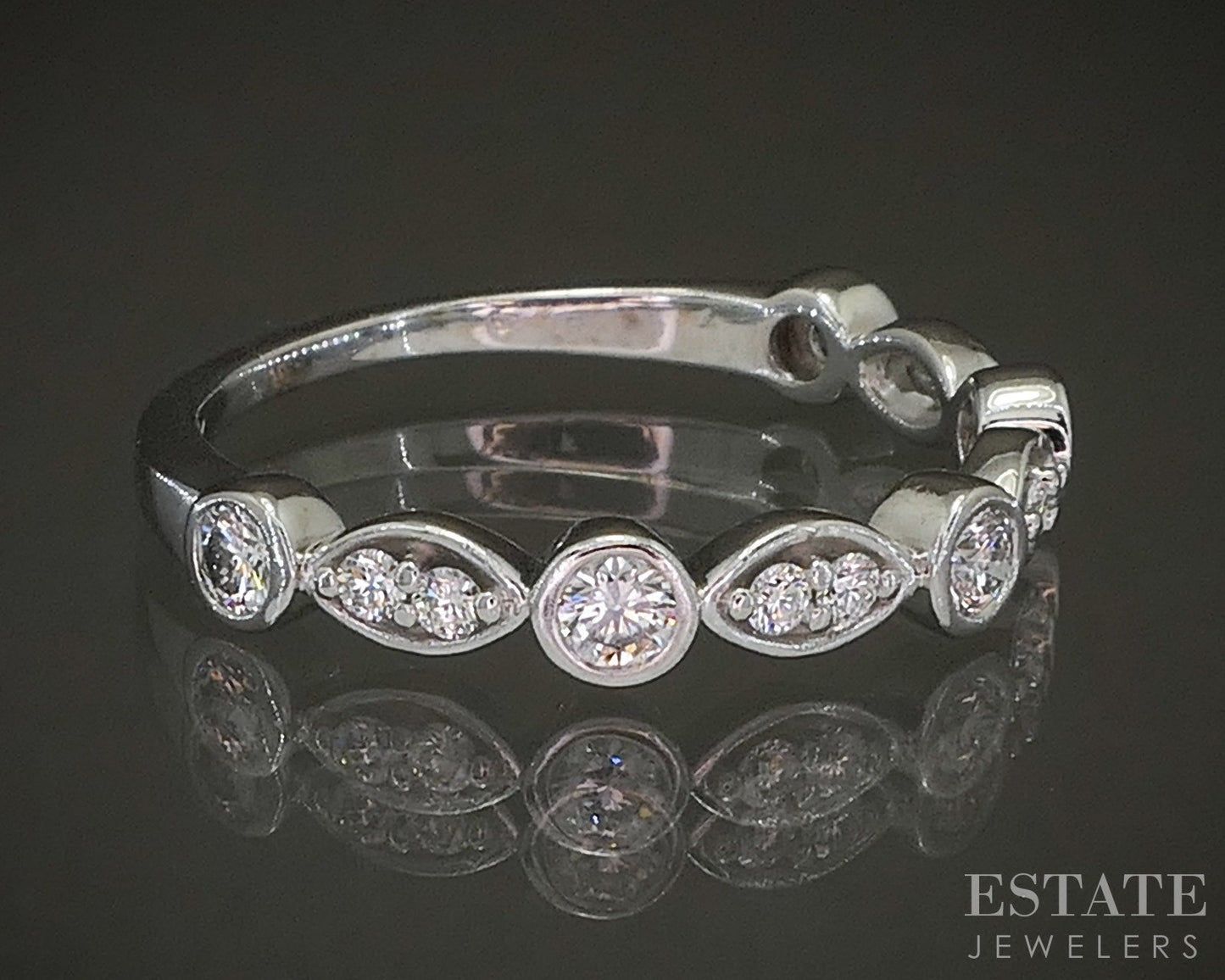 14k White Gold Round Natural .24ctw Diamond Ladies Wedding Band 2.7g p23736