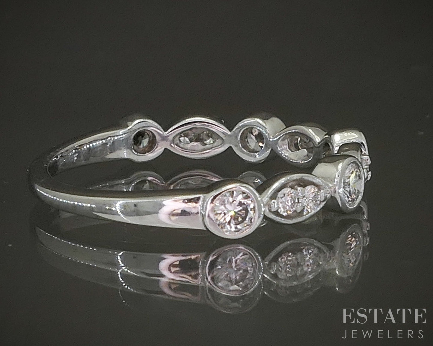 14k White Gold Round Natural .24ctw Diamond Ladies Wedding Band 2.7g p23736