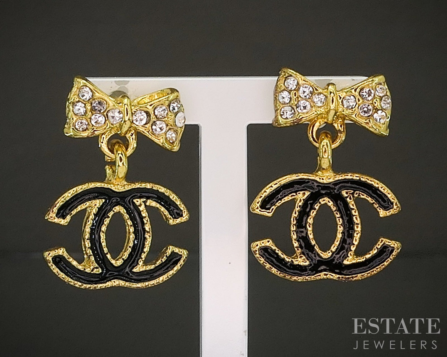 Chanel CC Logo Enameled Rhinestone Gold Tone Dangle Earrings p26008