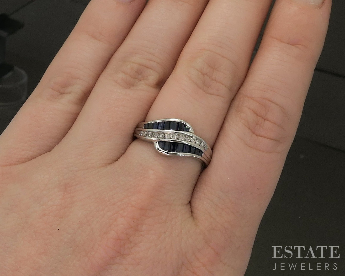 10k White Gold Natural Blue Sapphire & Diamond Ladies Band Ring 2.9g p24901