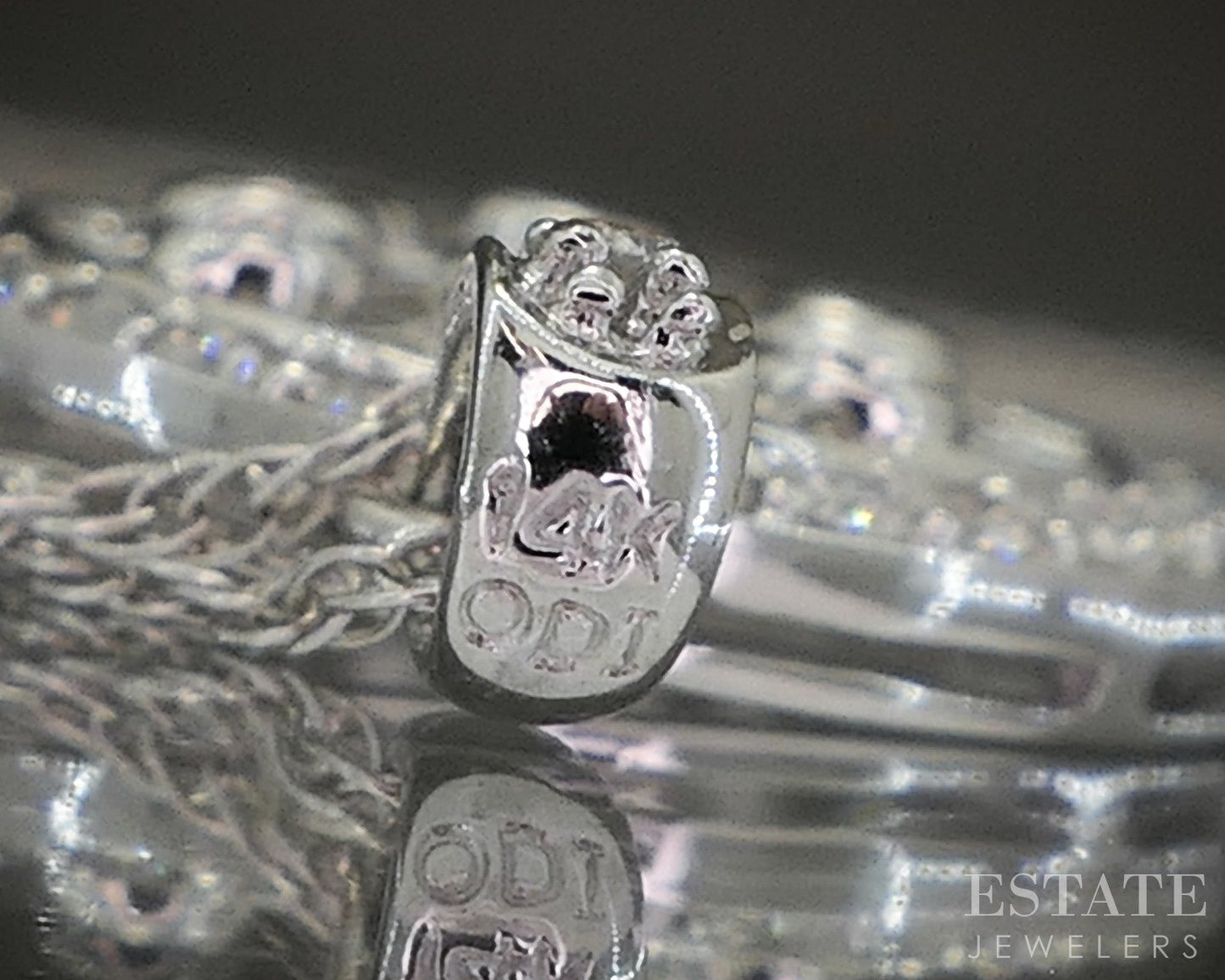 14k White Gold Natural .16ctw Diamond Oval Ladies Necklace 2.8g 18"L p26731