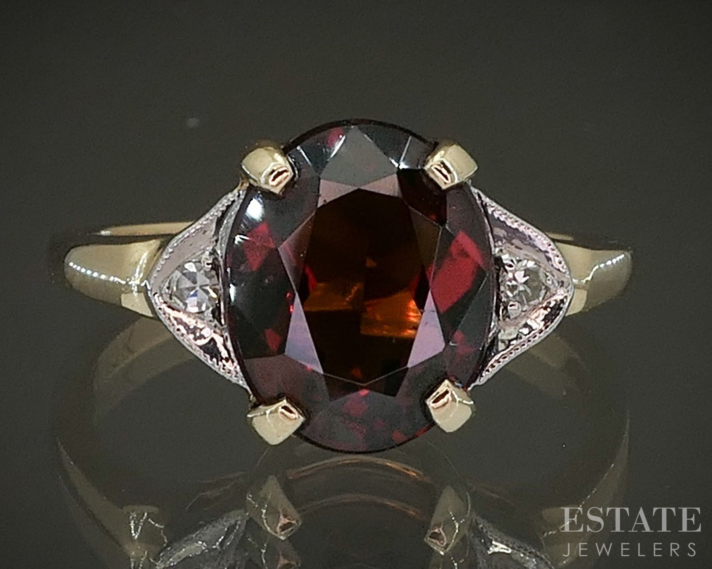 Vintage 10k Yellow Gold Oval Natural Garnet & Diamond Ladies Ring 3.2g p25136b