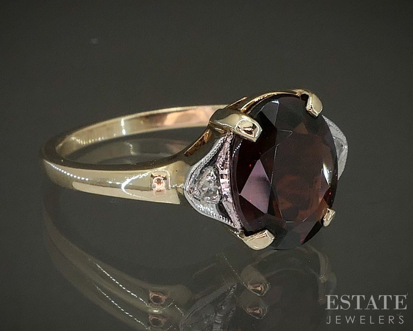Vintage 10k Yellow Gold Oval Natural Garnet & Diamond Ladies Ring 3.2g p25136b