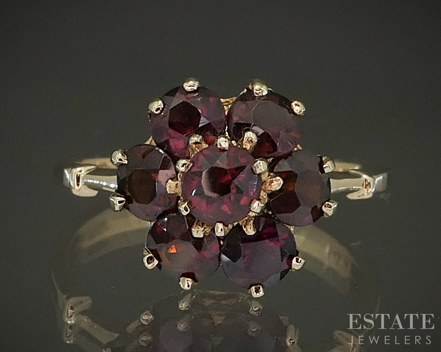 Antique 14k Yellow Gold Natural Garnet Flower Cluster Ladies Ring 3.1g p25133b
