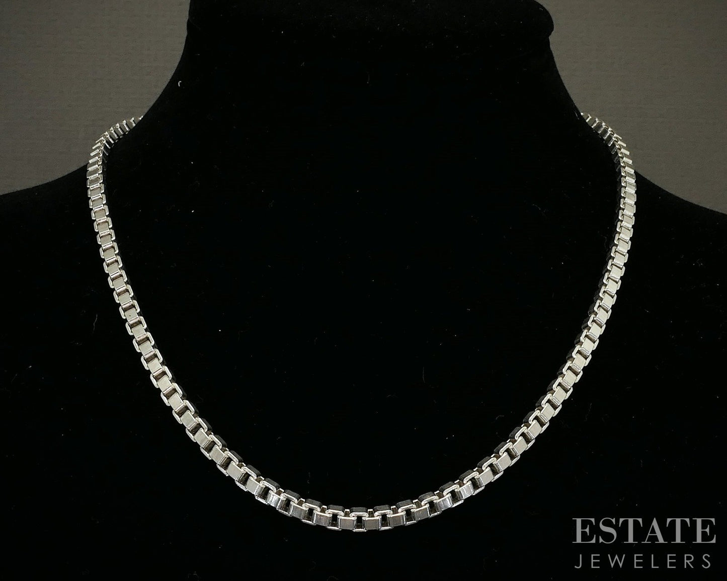 Sterling Tiffany & Co. Venetian Box Chain Link Ladies Necklace 38g 18"L p26007