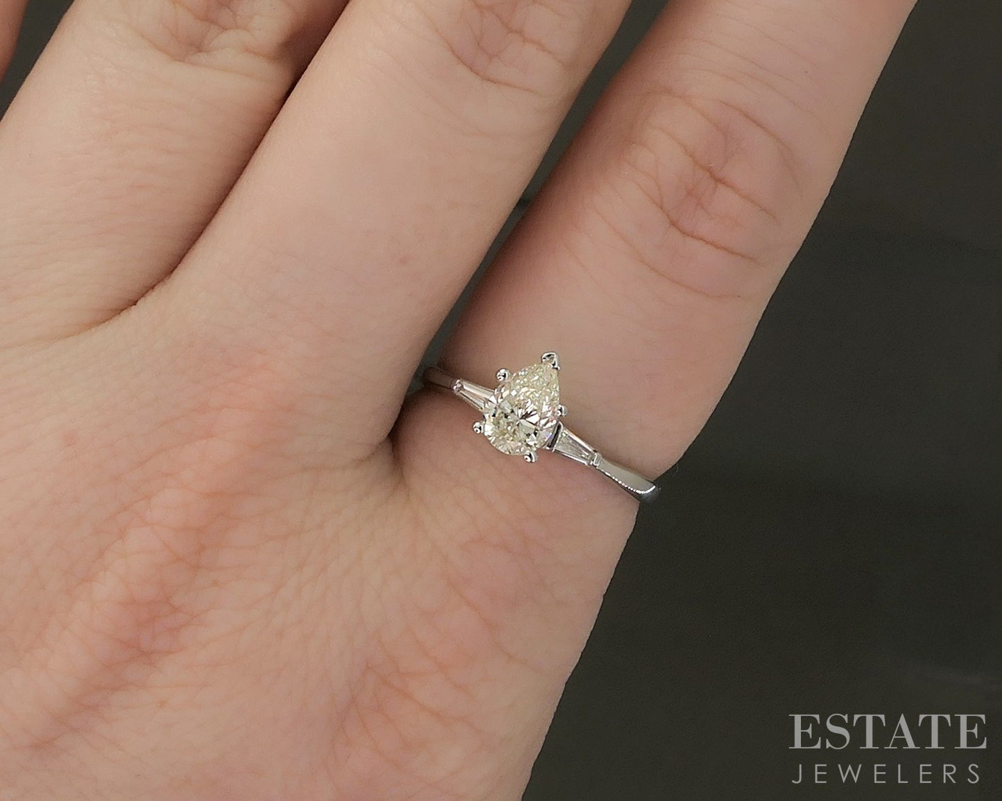18k White Gold Pear Natural .82ctw Diamond Engagement Ring 2.3g p27928