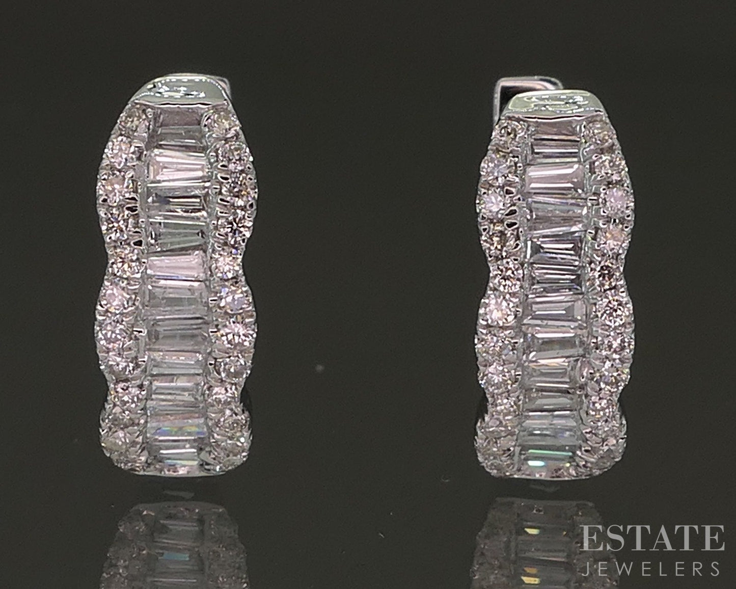 14k White Gold Round Natural .26ctw Diamond Hoop Huggie Earrings 2.2g p26922b