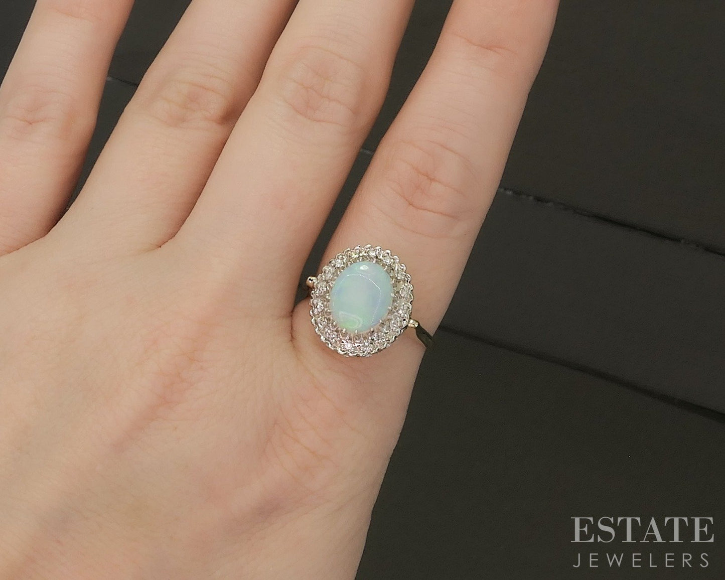 Vintage 14k Yellow Gold Oval Natural Opal & Diamond Ladies Ring 5.0g p26995