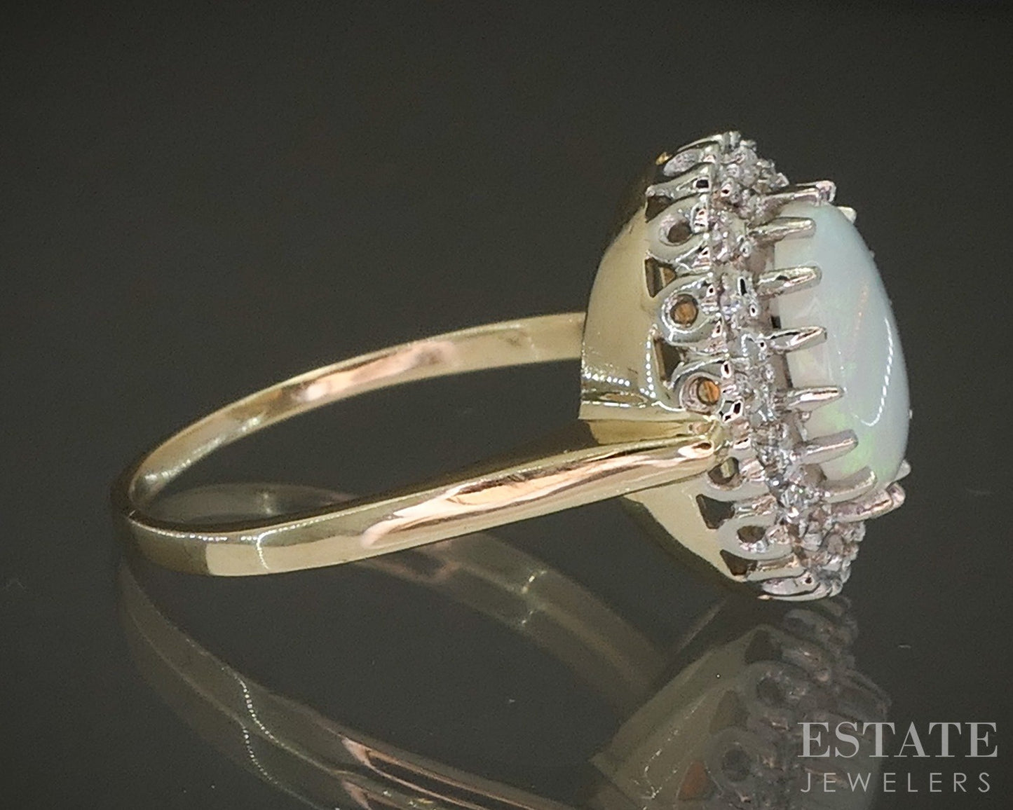 Vintage 14k Yellow Gold Oval Natural Opal & Diamond Ladies Ring 5.0g p26995
