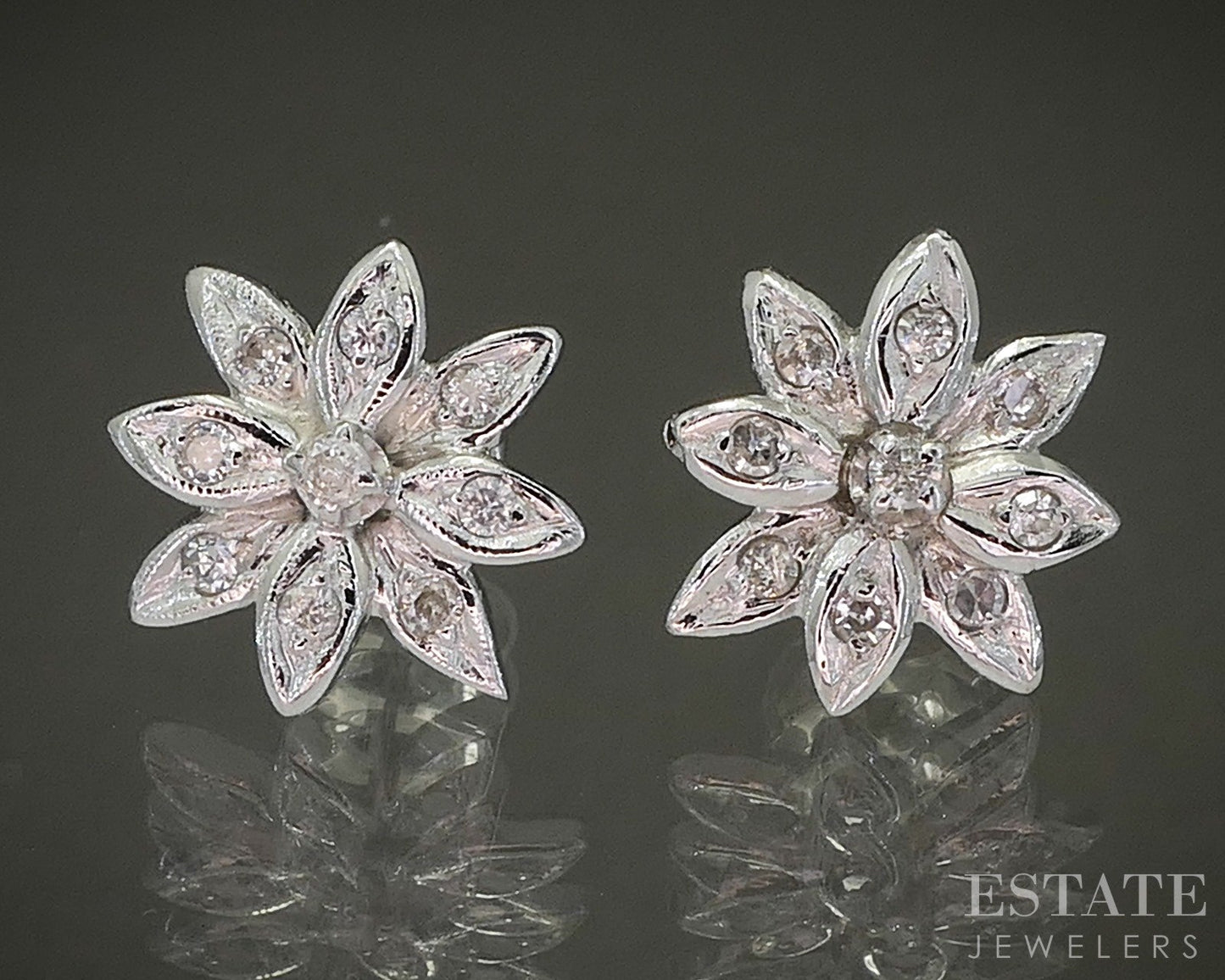 10k White Gold Natural Diamond Flower Stud Earrings 2.0g p27537b
