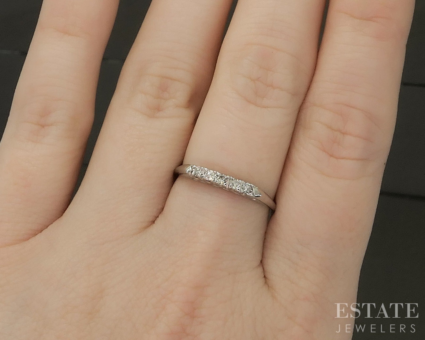 Vintage 18k White Gold Natural .10ctw Diamond Ladies Wedding Band 1.6g p27356b