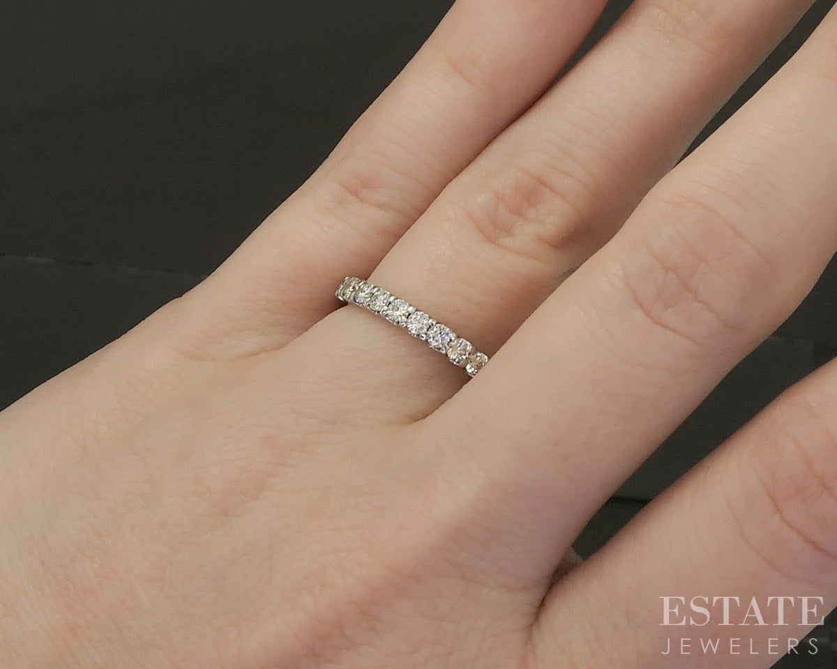 14k White Gold Round Natural .36ctw Diamond Ladies Wedding Band 2.4g p28775
