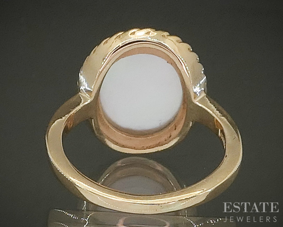 Vintage 14k Yellow Gold Natural Mother of Pearl Cameo Ladies Ring 3.4g p28053