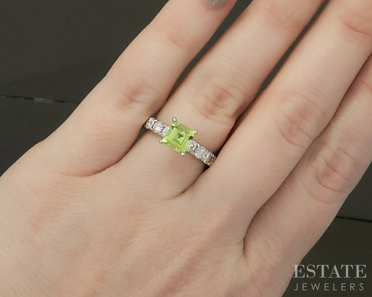 14k White Gold Square 1.09ct Natural Peridot & Diamond Ring 3.5g p31043