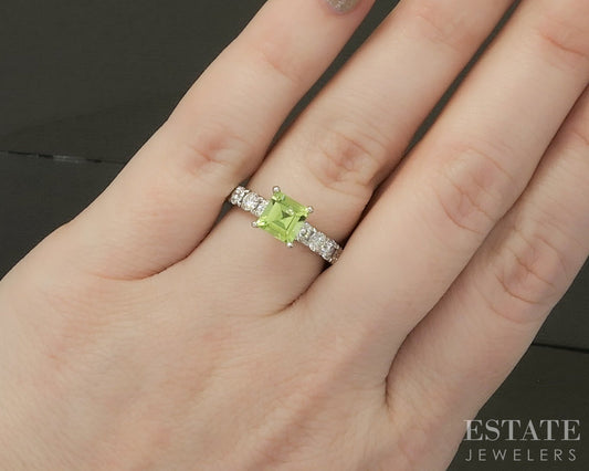 14k White Gold Square 1.09ct Natural Peridot & Diamond Ring 3.5g p31043
