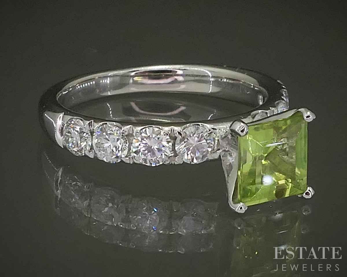 14k White Gold Square 1.09ct Natural Peridot & Diamond Ring 3.5g p31043
