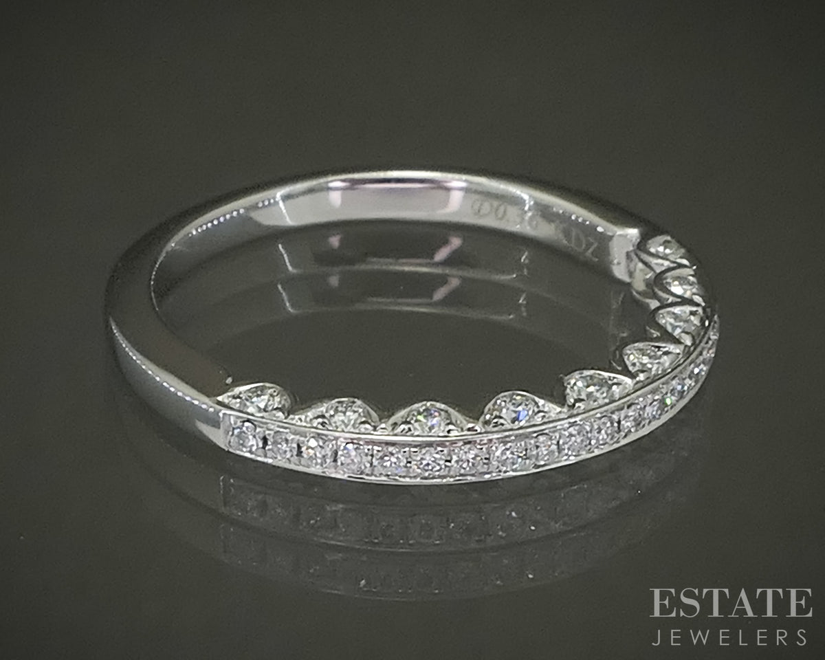 18k White Gold Natural .36ctw Diamond Ladies Wedding Band 2.5g p30132