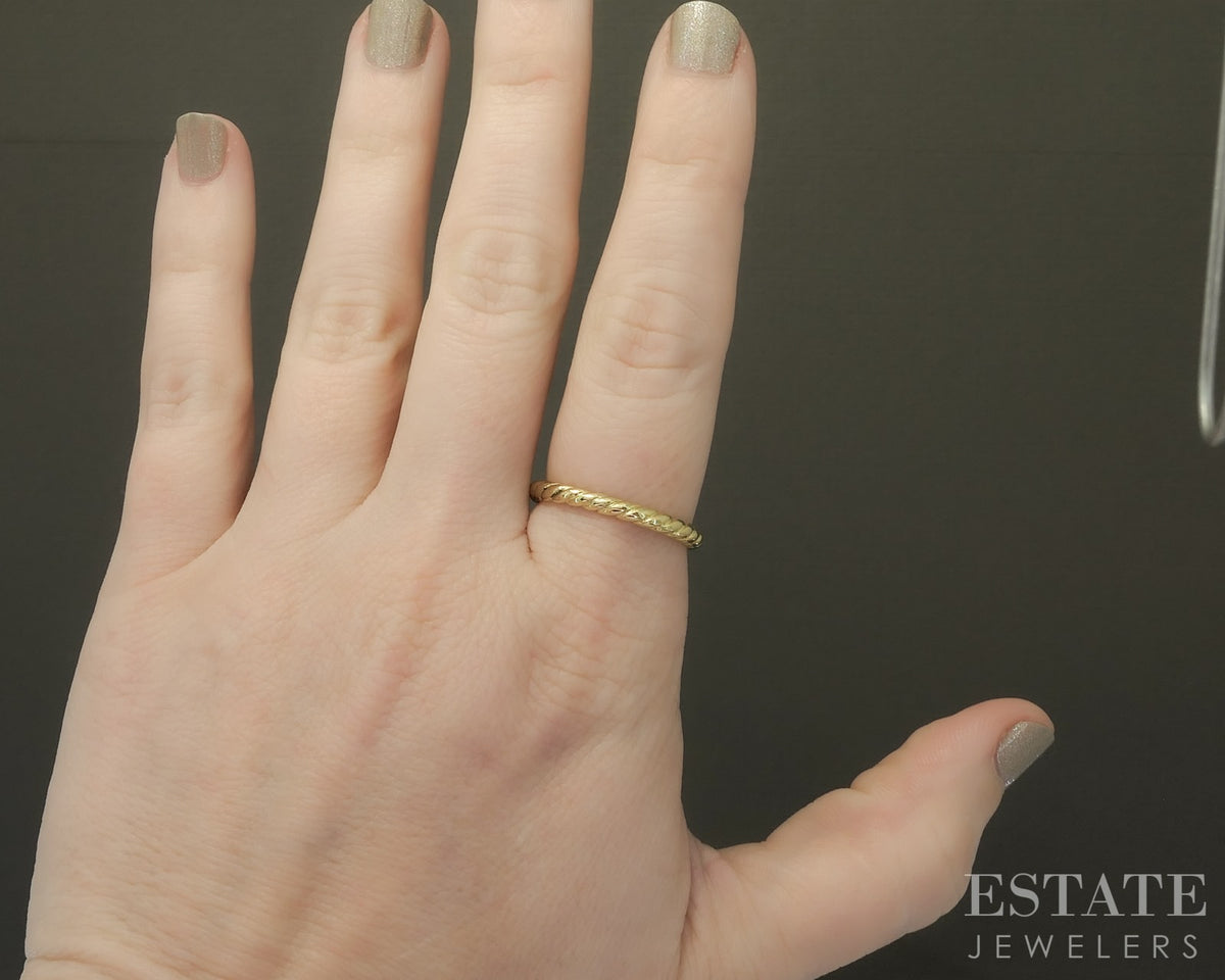 18k Yellow Gold 2mm David Yurman Cable Ladies Band Ring 3.7g p29439