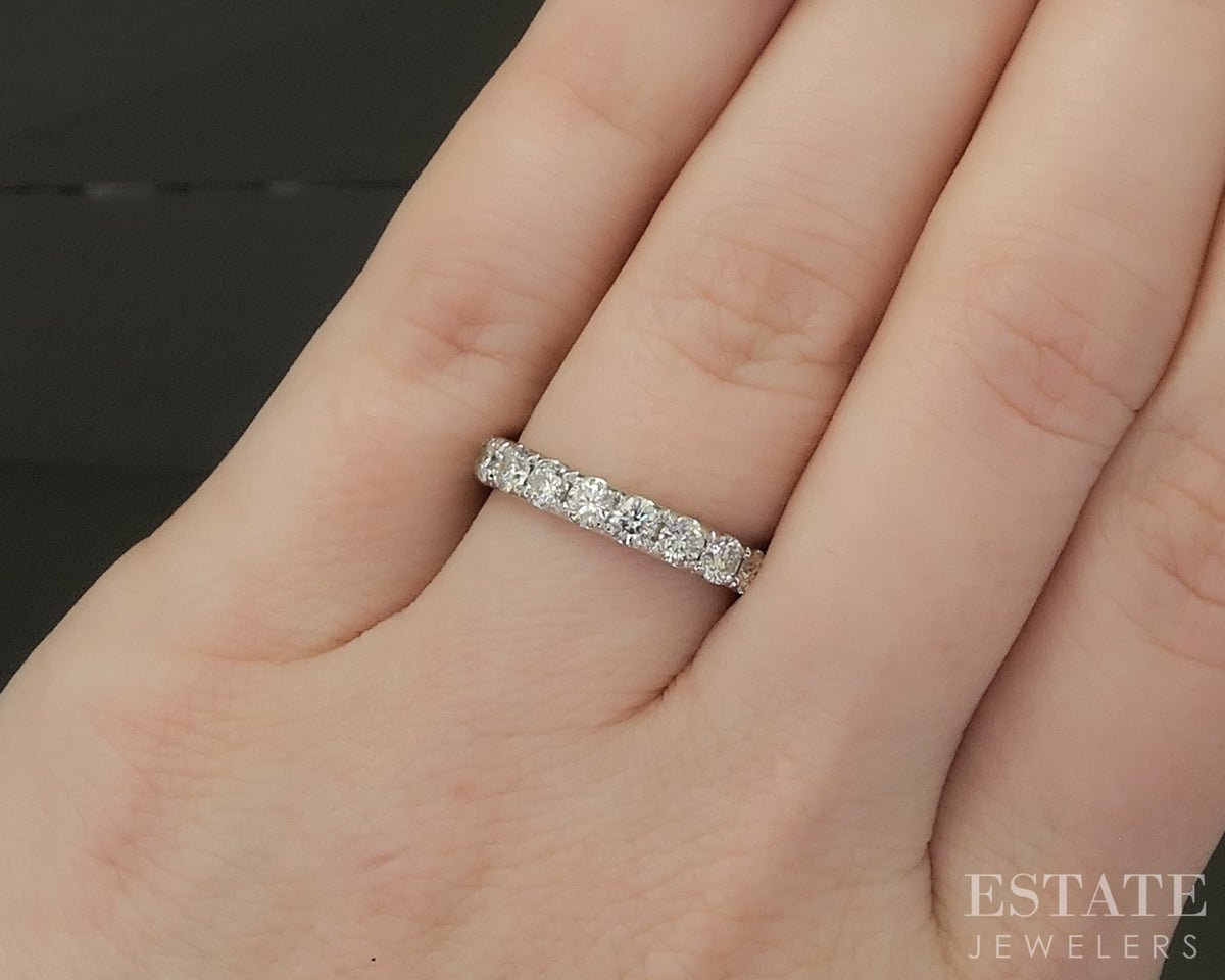 14k White Gold Round Natural .93ctw Diamond Ladies Wedding Band 2.7g p30257