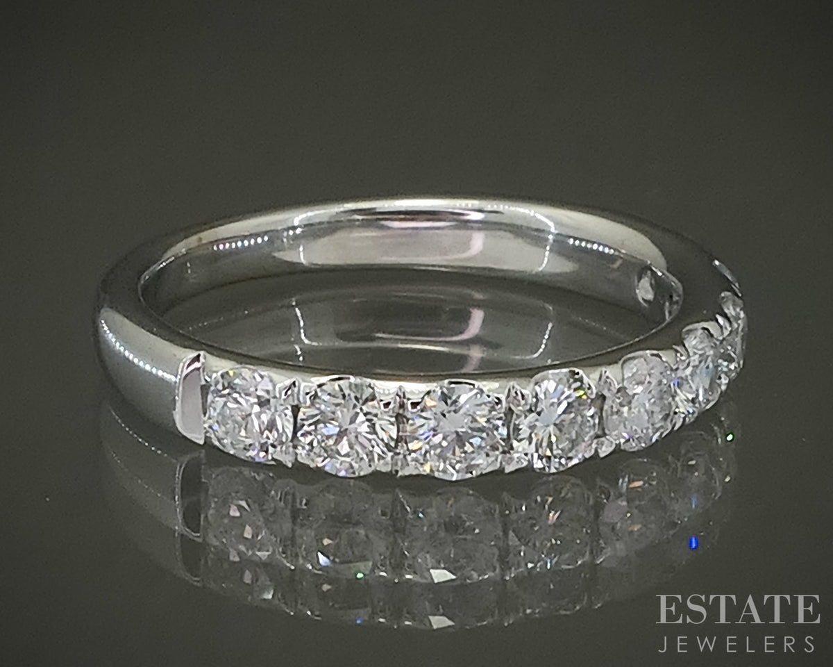 14k White Gold Round Natural .93ctw Diamond Ladies Wedding Band 2.7g p30257