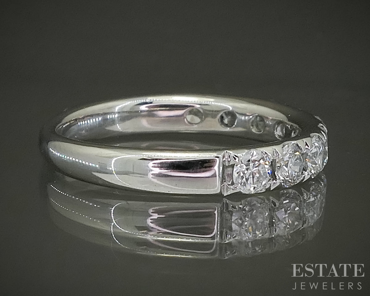 14k White Gold Round Natural .93ctw Diamond Ladies Wedding Band 2.7g p30257