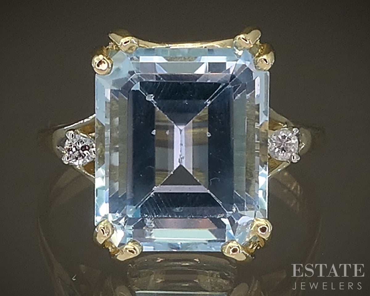 14k Yellow Gold Emerald Natural Blue Topaz & Diamond Ladies Ring 4.8g p30422