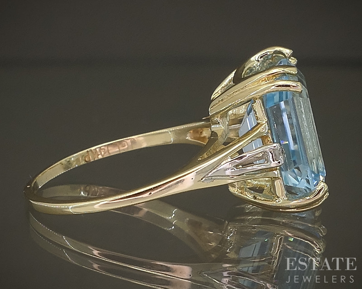 14k Yellow Gold Emerald Natural Blue Topaz & Diamond Ladies Ring 4.8g p30422