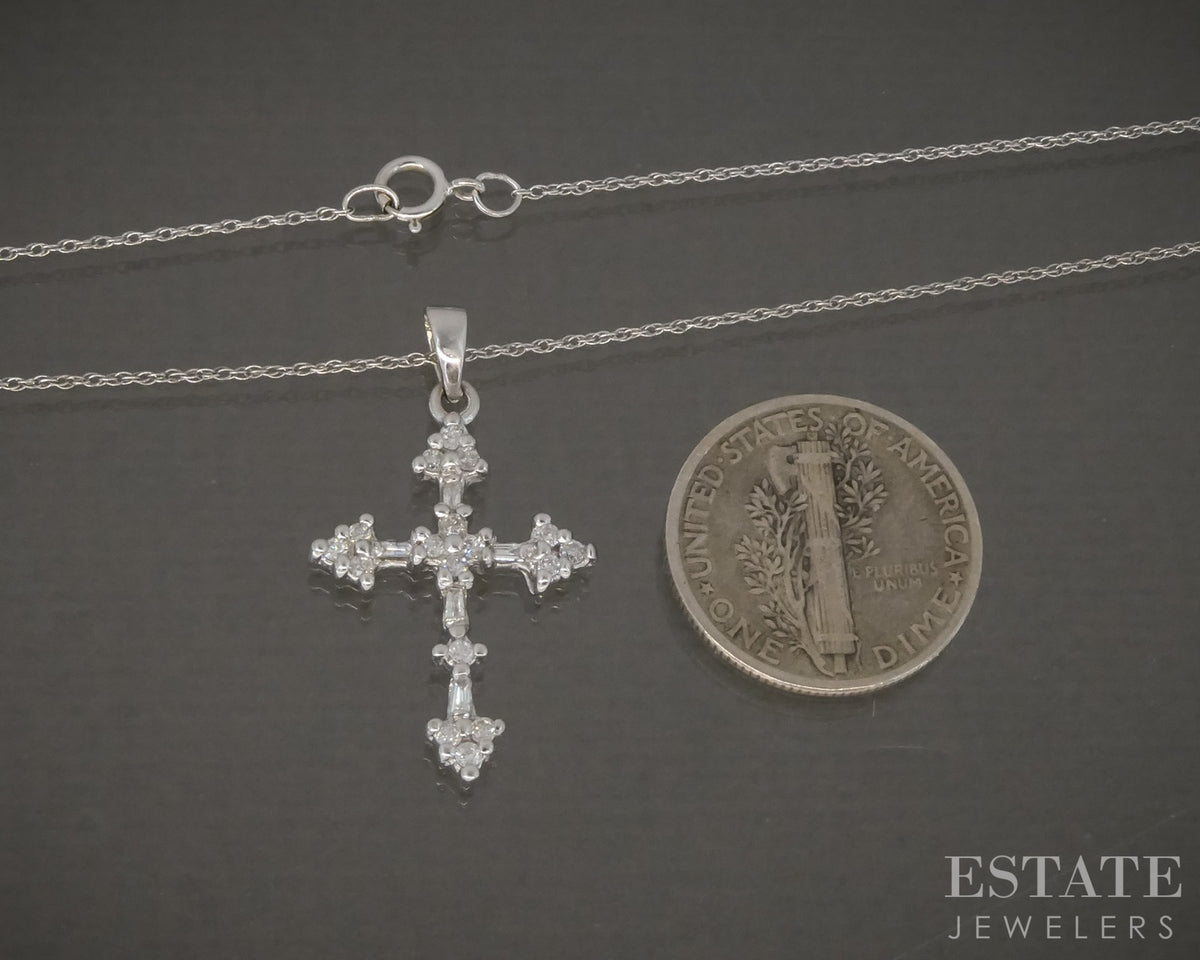 10k White Gold Natural .16ctw Diamond Cross Ladies Necklace 1.7g 18"L p28908