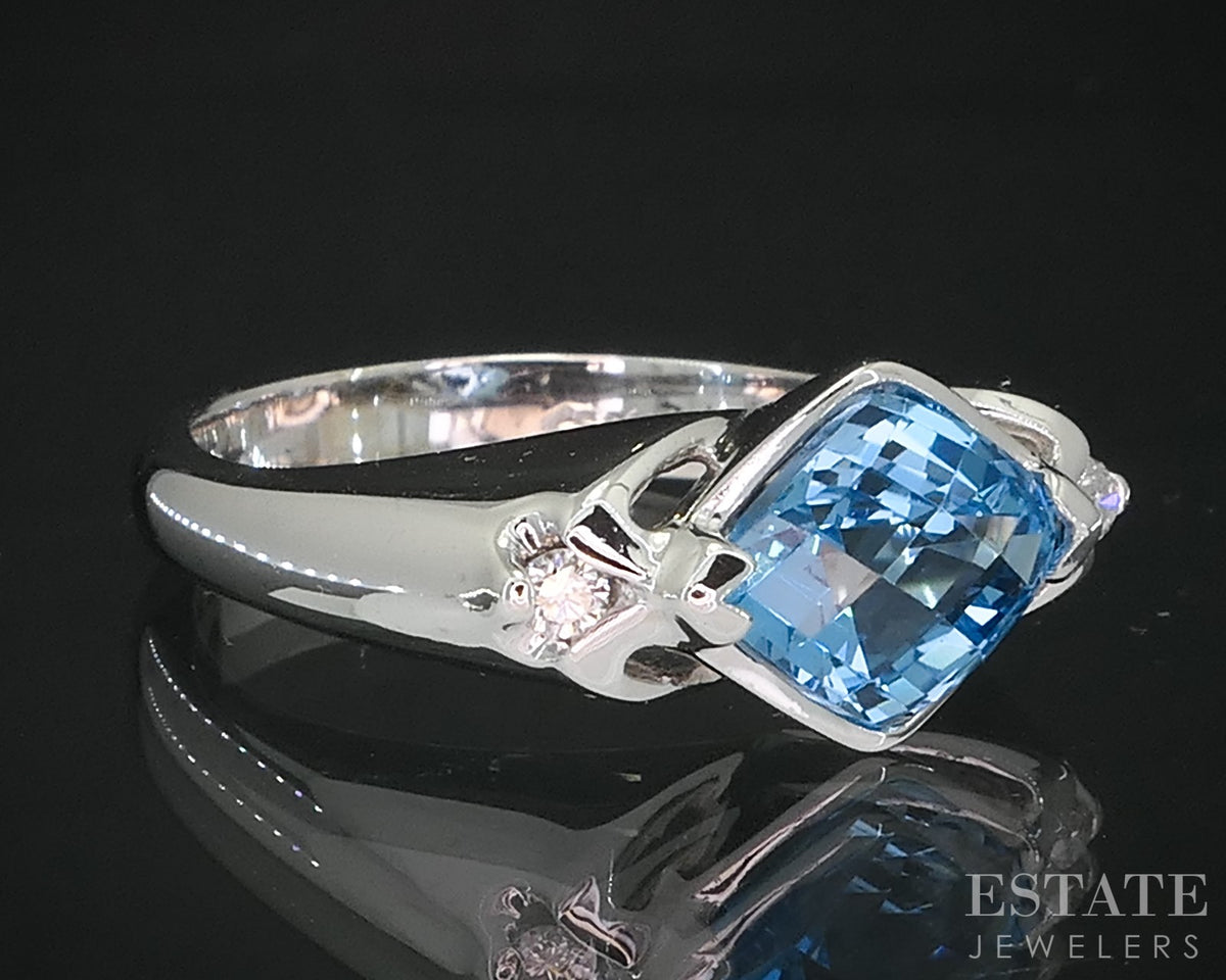 14k White Gold Natural Blue Topaz & Diamond Ladies Ring 5.2g p27058