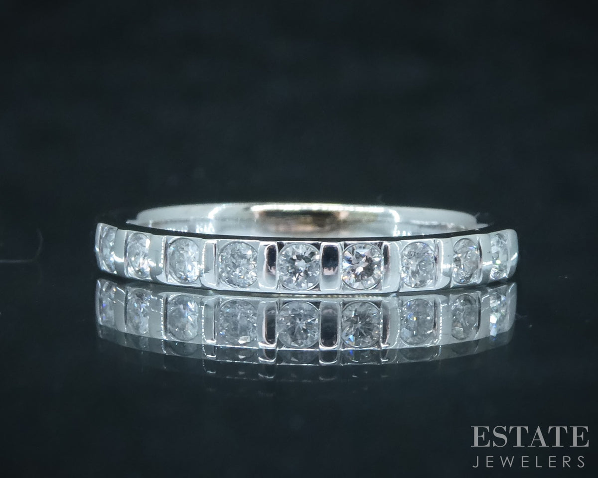 10k White Gold Natural .18ctw Diamond Ladies Wedding Band 1.6g p31037