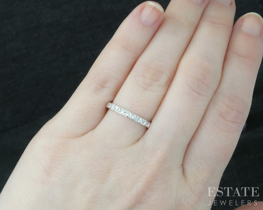 10k White Gold Natural .18ctw Diamond Ladies Wedding Band 1.6g p31037