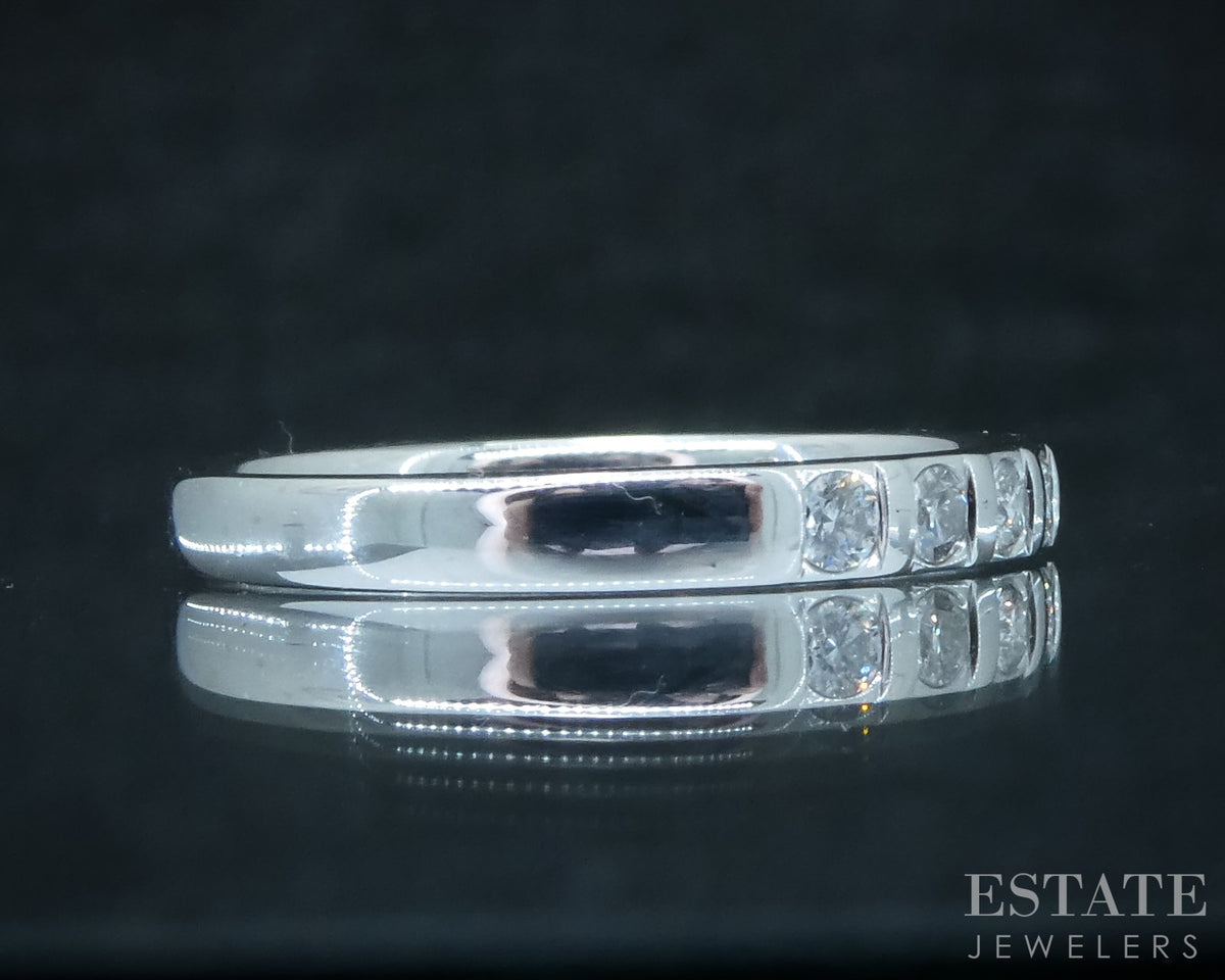 10k White Gold Natural .18ctw Diamond Ladies Wedding Band 1.6g p31037
