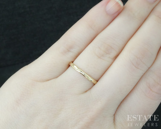 Vintage 14k Yellow Gold 1.9m Engraved Ladies Wedding Band 1.4g p31033