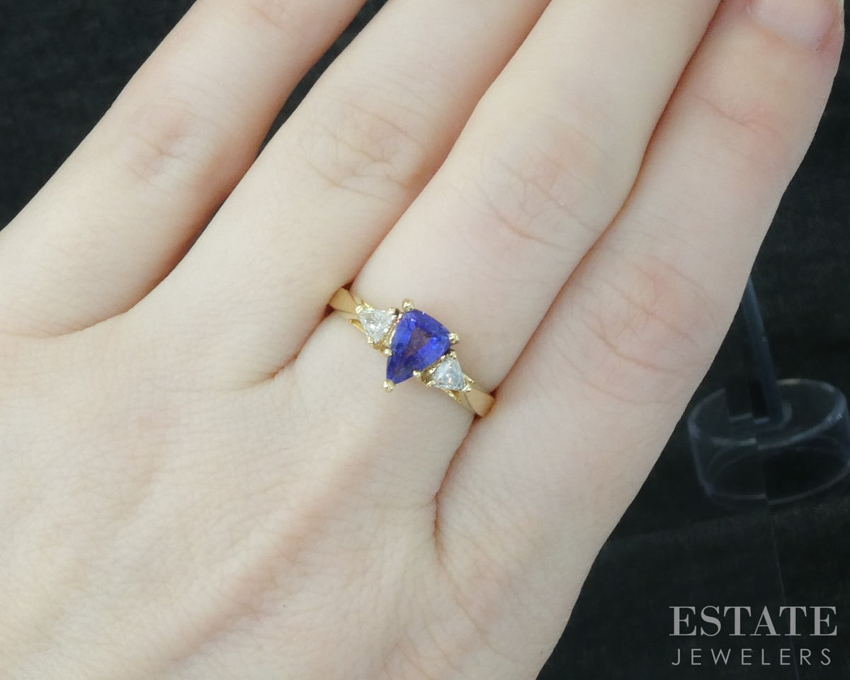 18k Yellow Gold Shield Natural Tanzanite & Diamond Ladies Ring 3.3g p30555