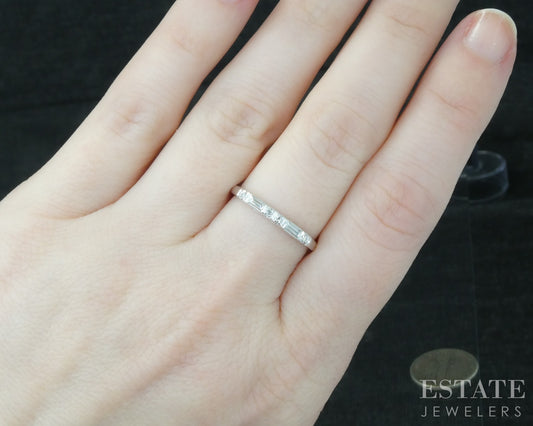 Vintage 14k White Gold Natural .08ctw Diamond Ladies Wedding Band 1.7g p31038