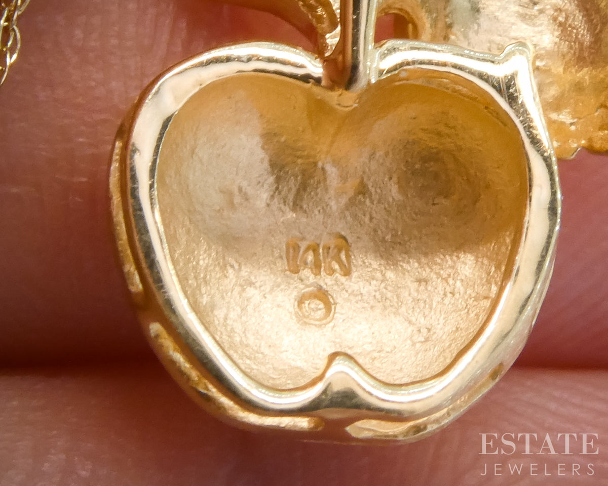 14k Yellow Gold Dimensional Apple Charm Ladies Necklace 1.9g p31542
